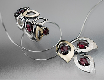 Autumn Leaves Collection | 925 Sterling Silver & 9K Gold Jewelry with Garnet