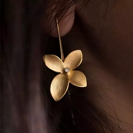 14K Gold Flower Earrings with Diamond 0.04ct