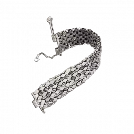Seven-strand Silver Bracelet with diamond shapes, some of them smooth and some of them with filigree decorations