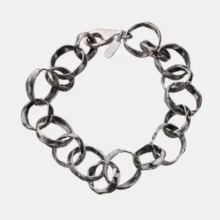 Silver Bracelet composed of 18 varying interlocking loops