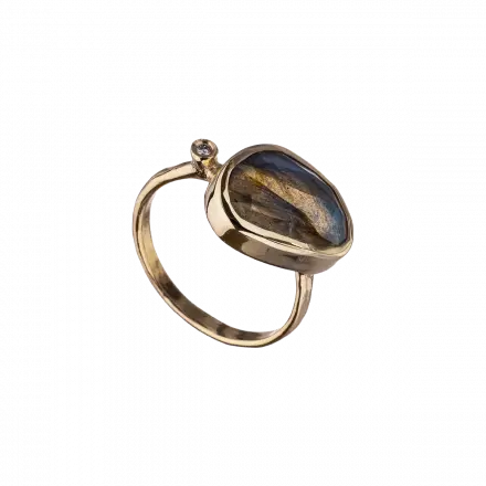 9k Gold Ring with Labradorite and Diamond