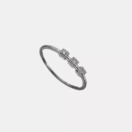 14k White Gold Ring with squares set with Diamonds 0.03ct at the top