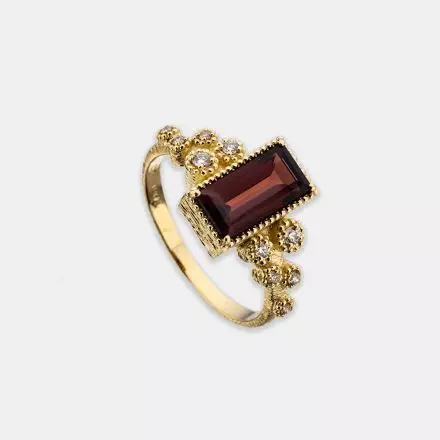 14k Gold Ring with stunning Baguette Garnet set with diamonds 0.13ct on the side