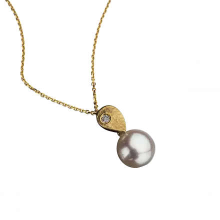 14K Gold Necklace with Diamond and Pearl