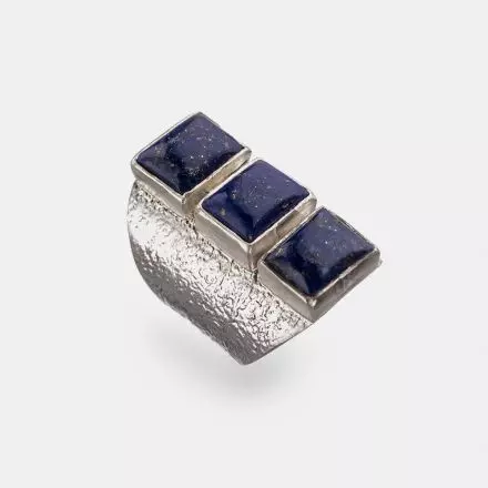 Wide Silver Ring set with 3 Lapis Stones around it