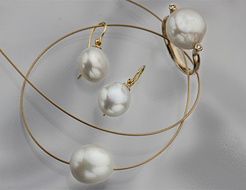 Exquisite Pearls Collection | 14K Gold Jewelry with Pearls and Diamonds