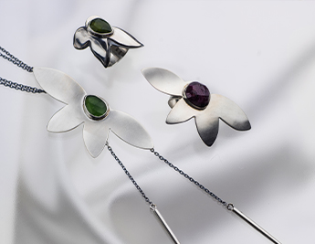 Daring Flower Collection | 925 Sterling Silver Jewelry set with Serpentine and Ruby Zoisite
